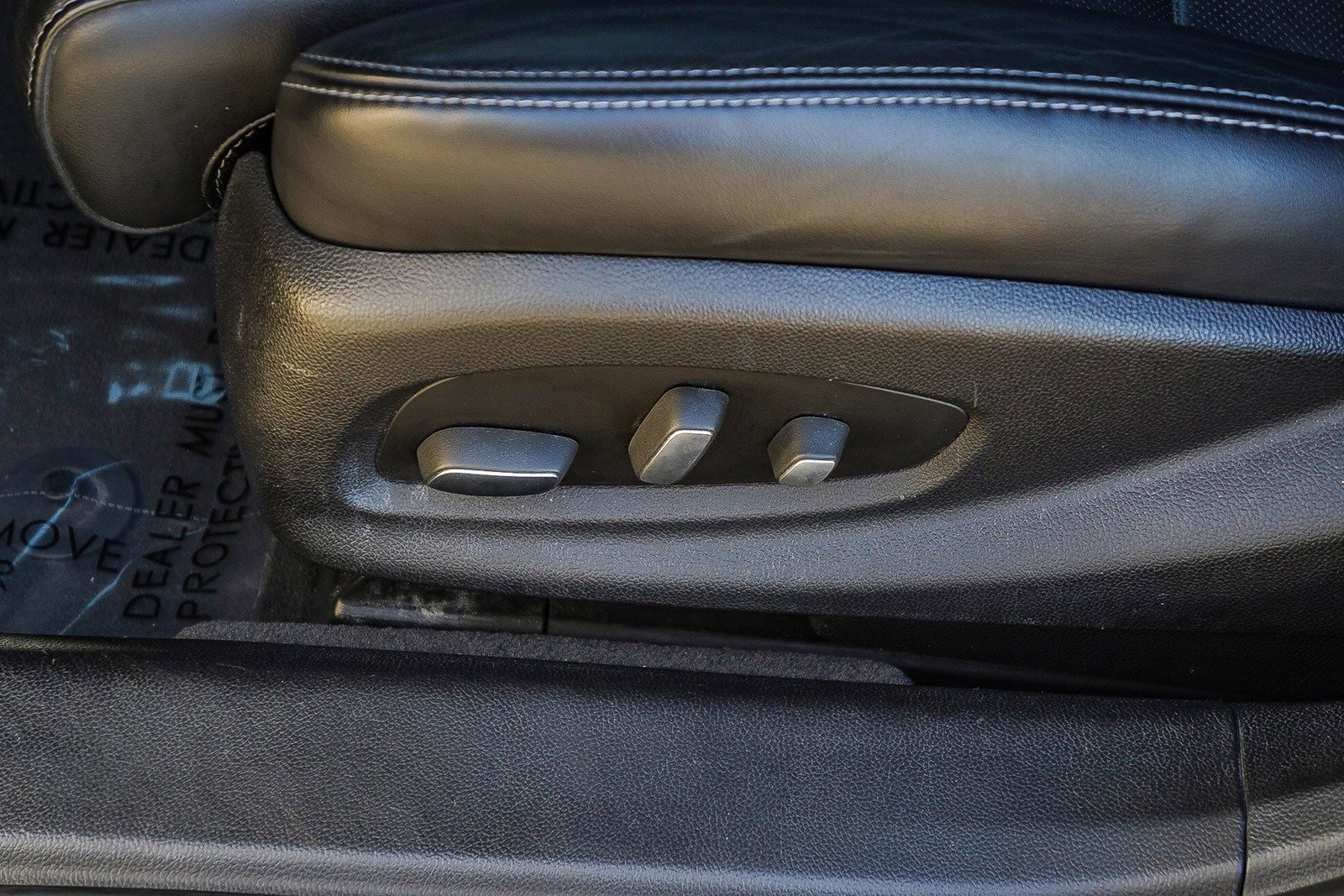 Used 2013 Cadillac XTS Luxury w/ Driver Awareness Package image 24