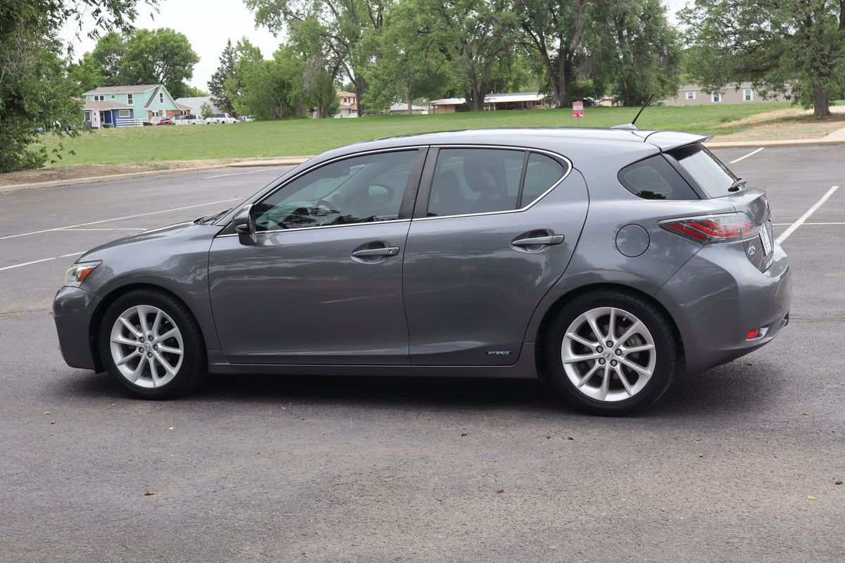 Used 2012 Lexus CT 200h Premium w/ Leather Pkg FWD image 8