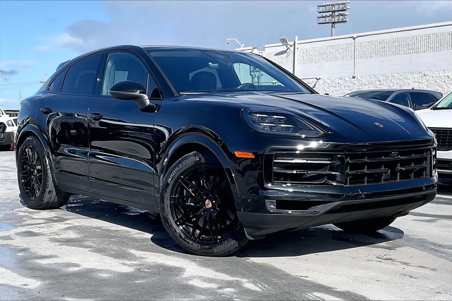 Used 2025 Porsche Cayenne Coupe AWD/4WD image 21