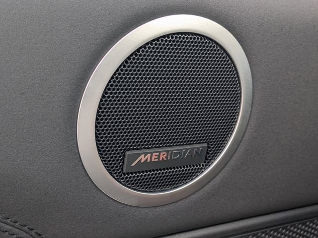 Used 2025 Land Rover Discovery S AWD/4WD image 29
