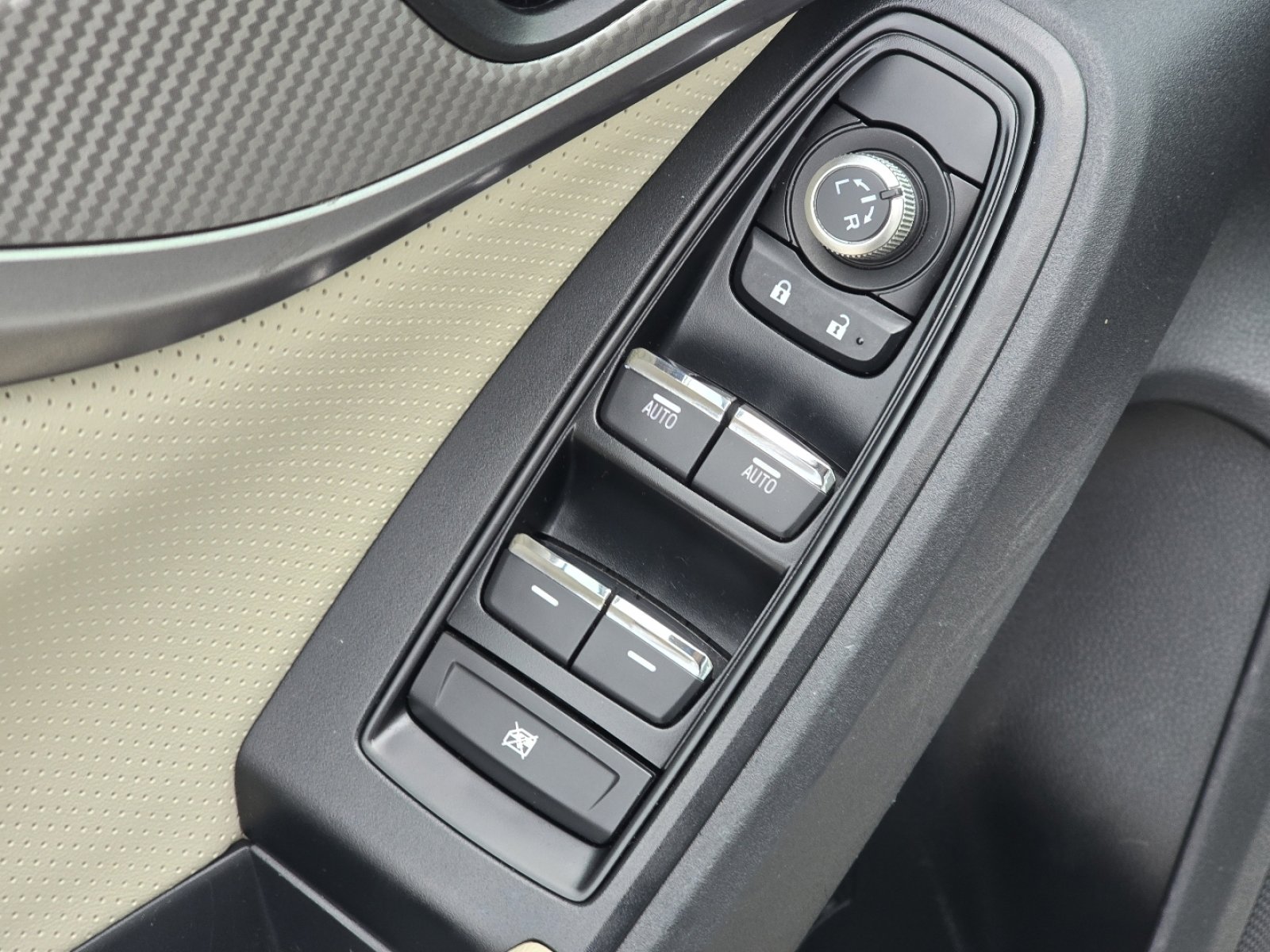 Used 2021 Subaru Impreza 2.0i Limited w/ Popular Package #1 image 24