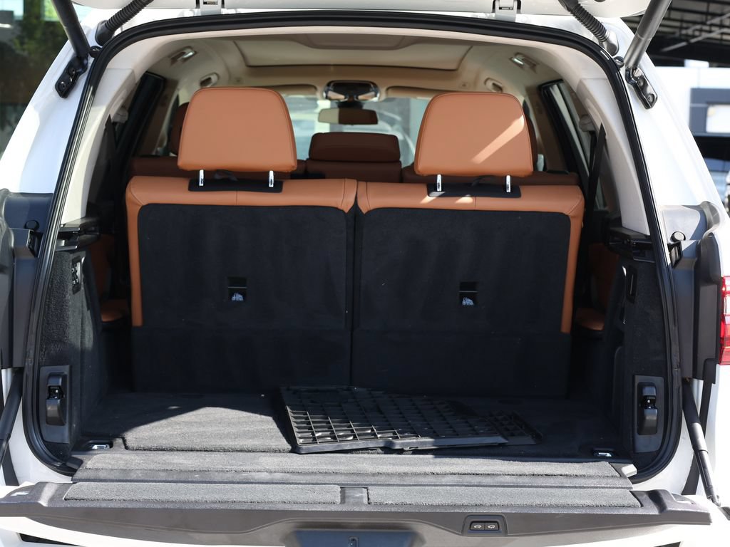 Used 2022 BMW X7 xDrive40i w/ Executive Package AWD/4WD image 9