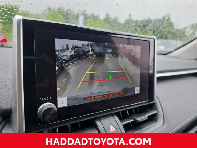 Certified 2024 Toyota RAV4 LE AWD/4WD image 19