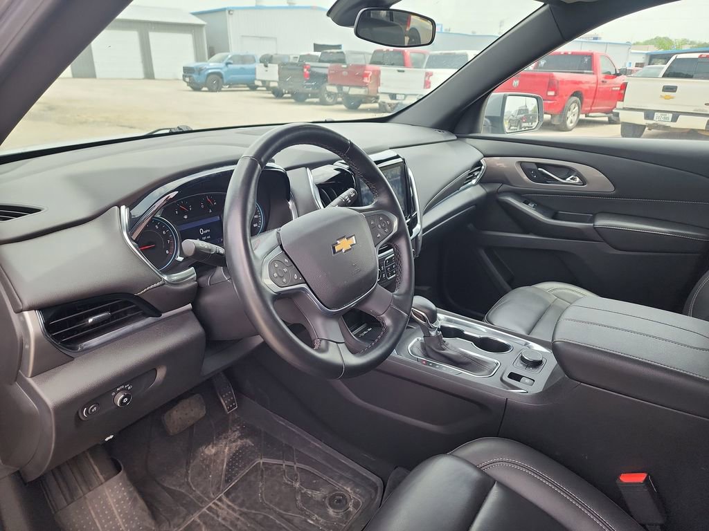 Certified 2023 Chevrolet Traverse LT w/ LPO, Floor Liner Package AWD/4WD image 11