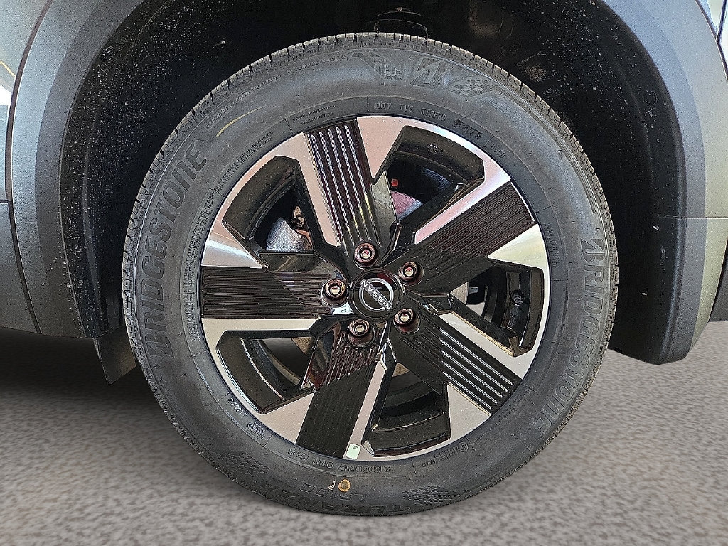New 2027 Nissan Kicks SV w/ SV Premium Package AWD/4WD image 9