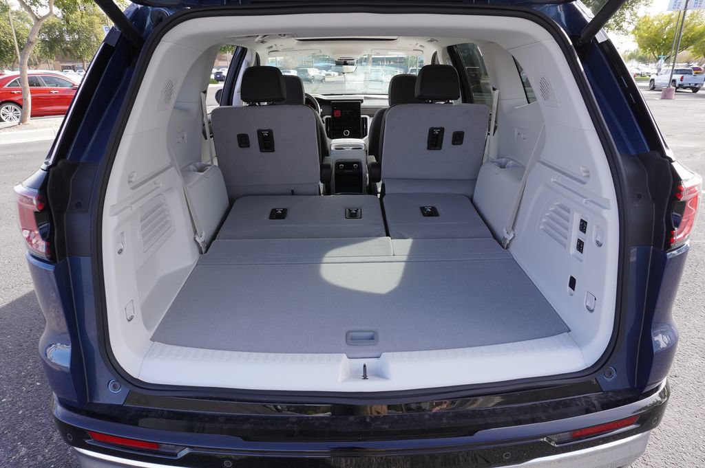 New 2026 GMC Acadia Denali FWD image 10
