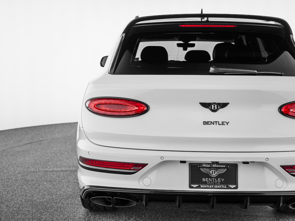 Used 2022 Bentley Bentayga AWD/4WD image 41
