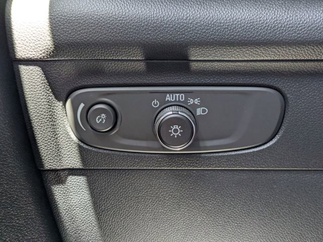 Certified 2023 Buick Envision Essence image 29