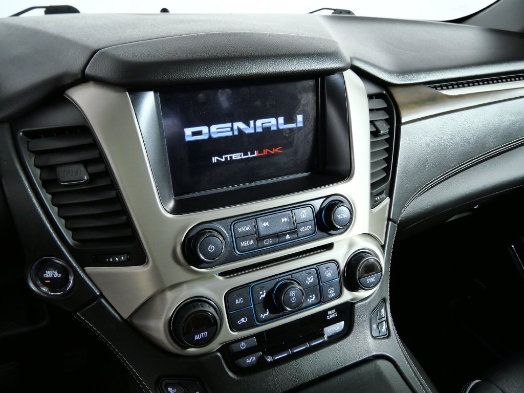 Used 2018 GMC Yukon Denali w/ Open Road Package AWD/4WD image 19