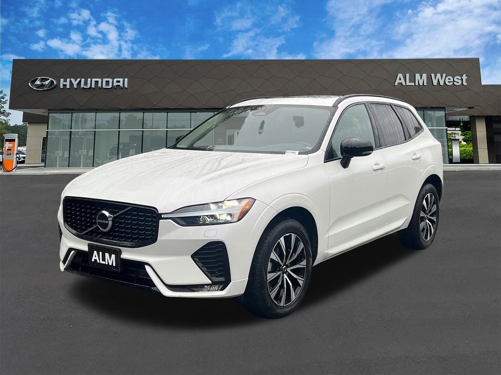 Used 2024 Volvo XC60 B5 Core w/ Protection Package Premier