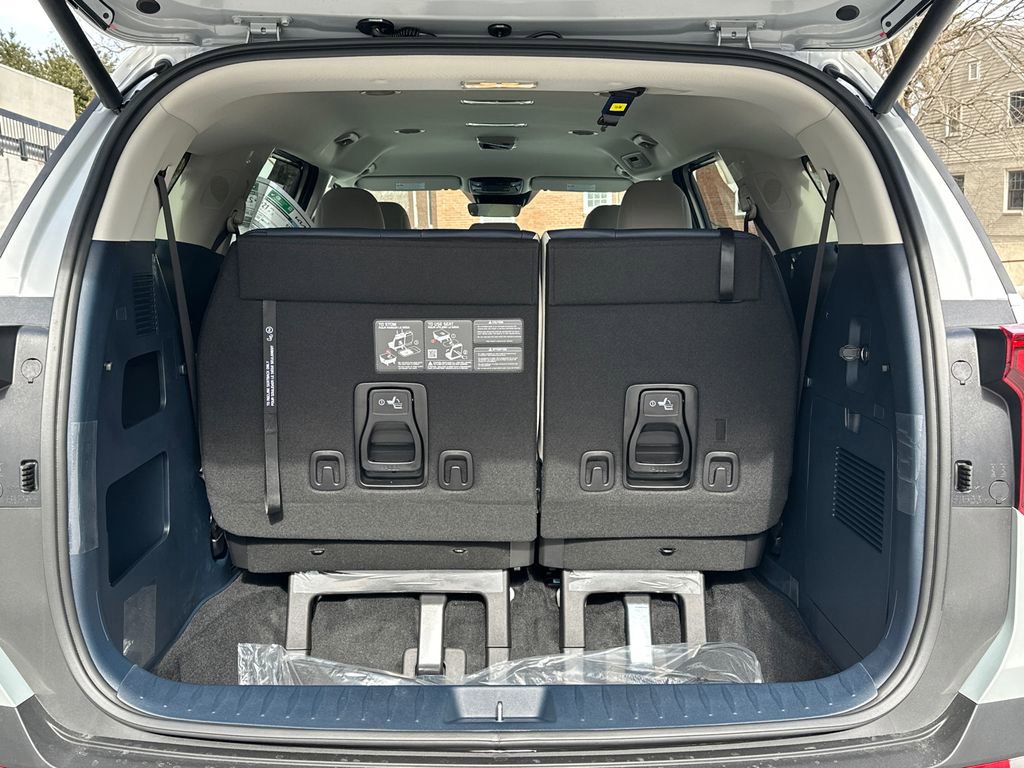 New 2026 Kia Carnival EX image 6