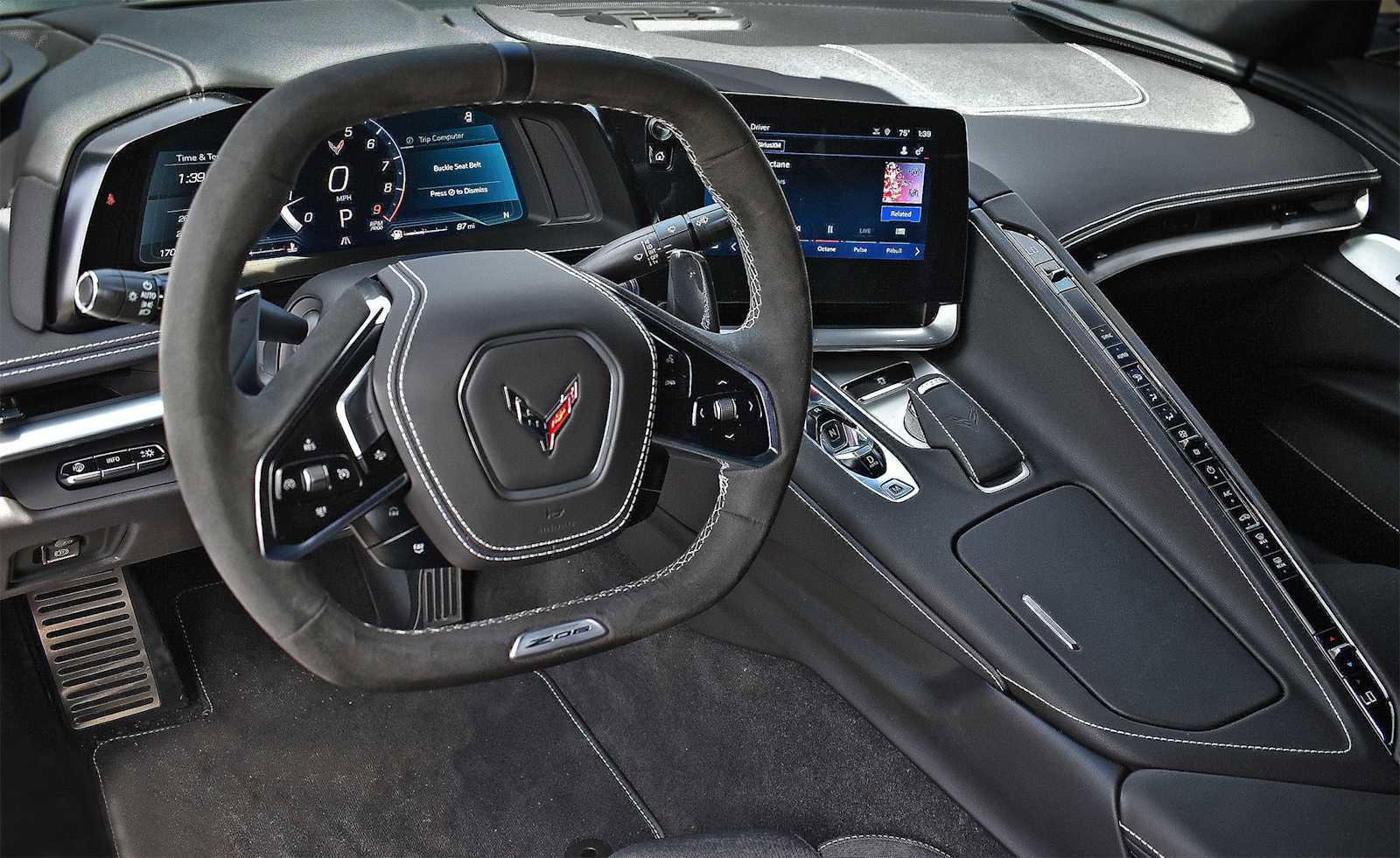 Used 2025 Chevrolet Corvette Z06 RWD image 23