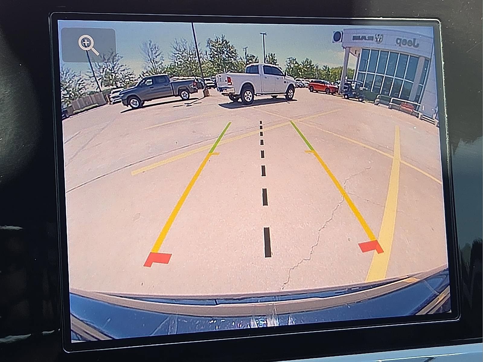 Used 2025 Jeep Compass Latitude AWD/4WD image 16