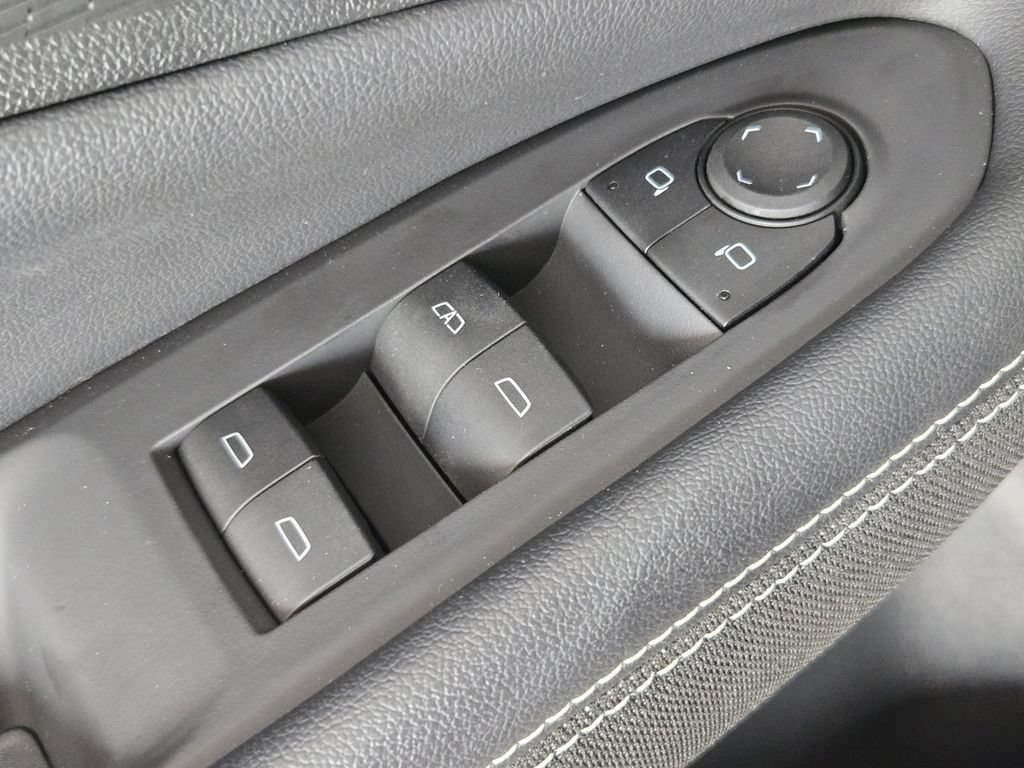 New 2025 Chevrolet Blazer EV LT w/ Midnight/Sport Edition FWD image 24