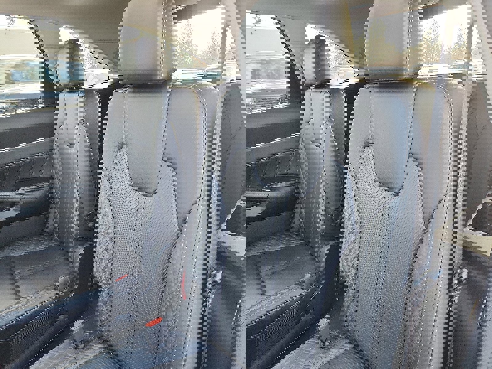 Used 2023 Kia Sorento SX image 25