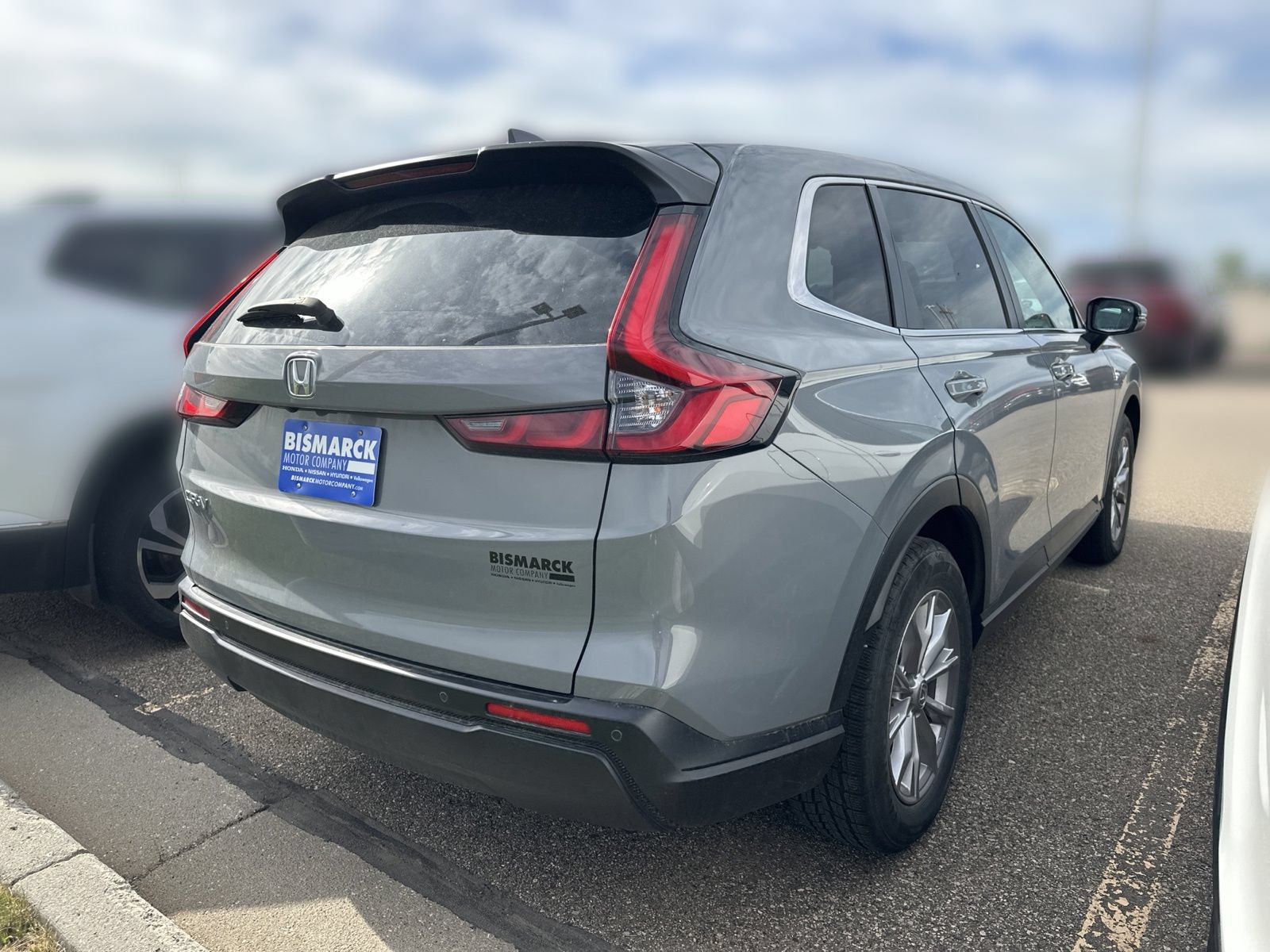 Used 2024 Honda CR-V EX-L image 3