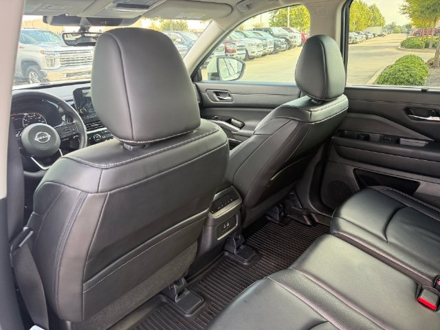 Used 2024 Nissan Pathfinder SL w/ Lighting Package (N92) AWD/4WD image 24