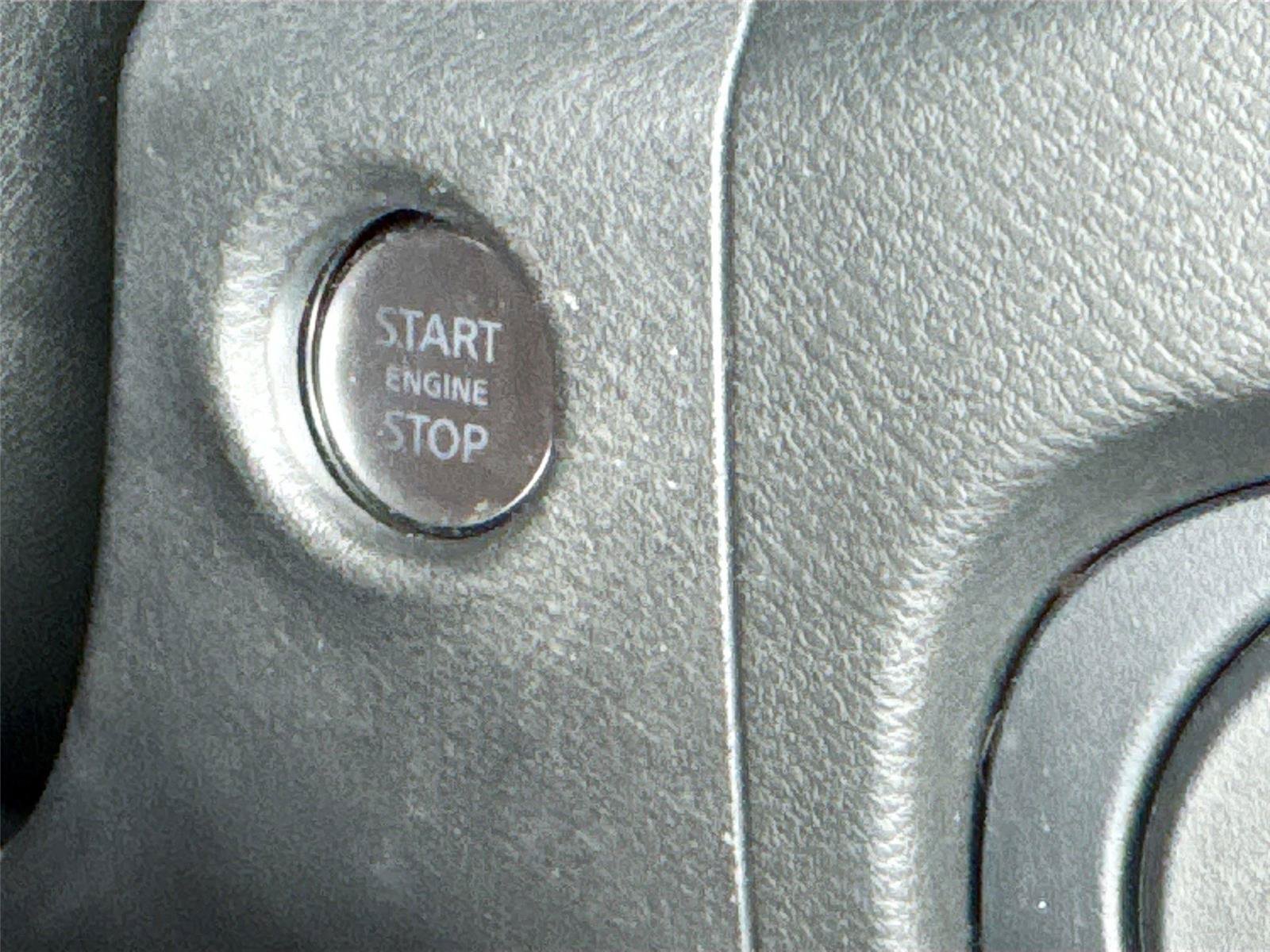 Used 2022 Nissan Frontier Pro-X w/ Technology Package RWD image 12