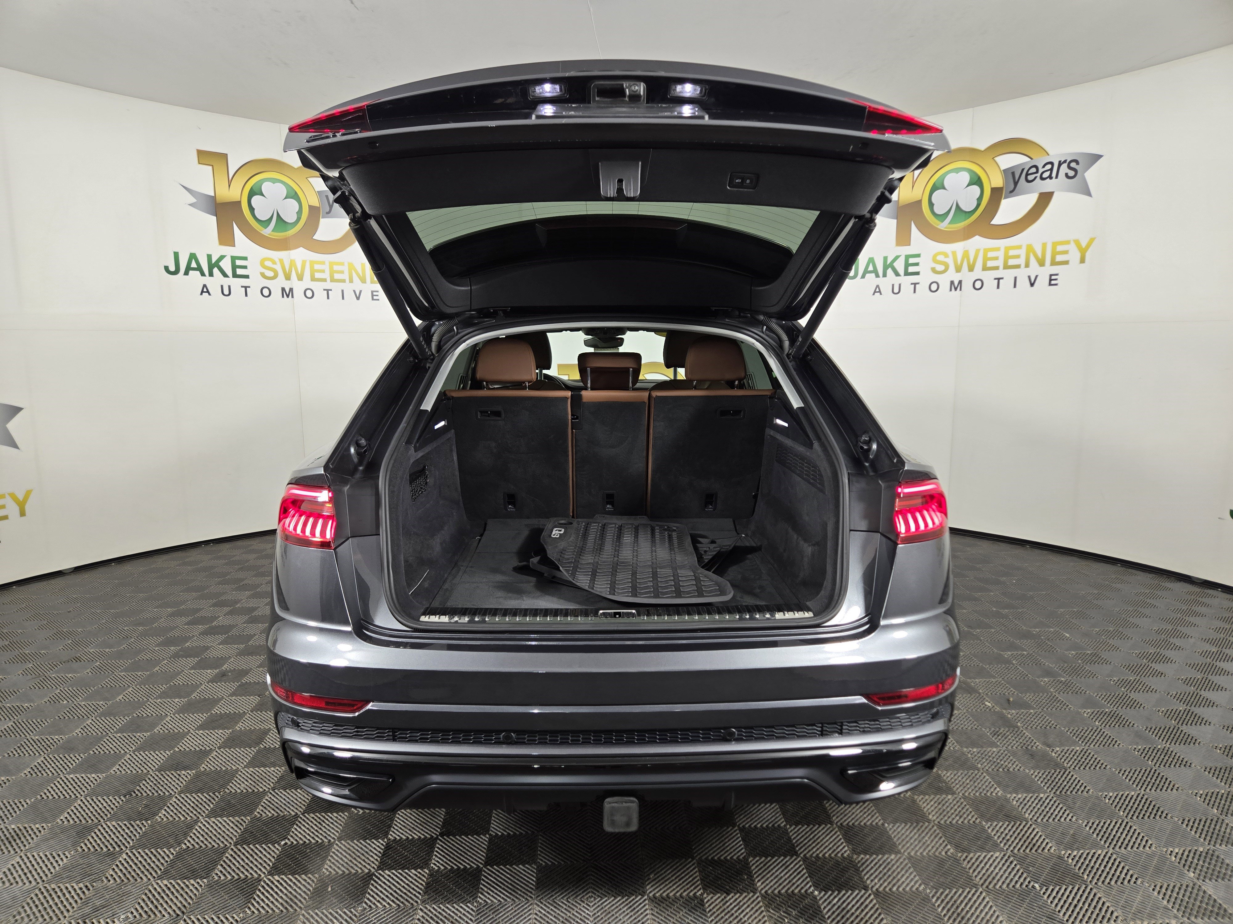 Used 2021 Audi Q8 Premium Plus w/ Premium Plus Package image 32