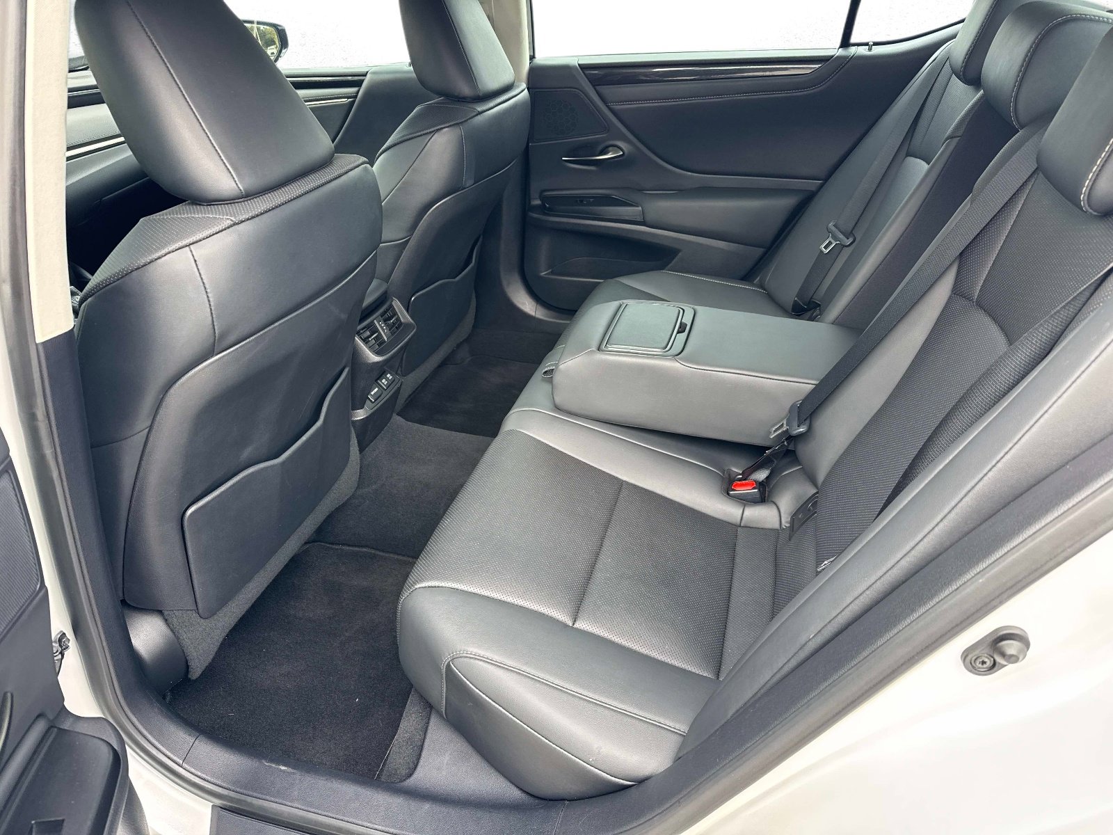 Certified 2021 Lexus ES 350 w/ Protection Package (P3) image 13