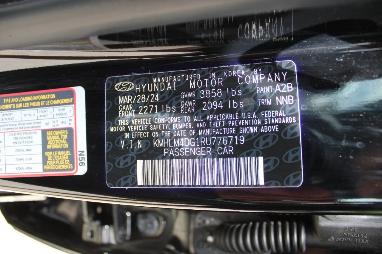 Used 2024 Hyundai Elantra SEL FWD image 44