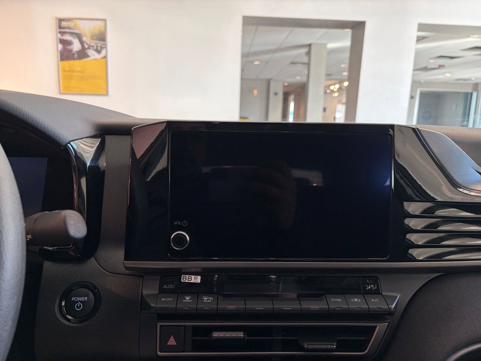 Used 2025 Toyota Camry LE image 18