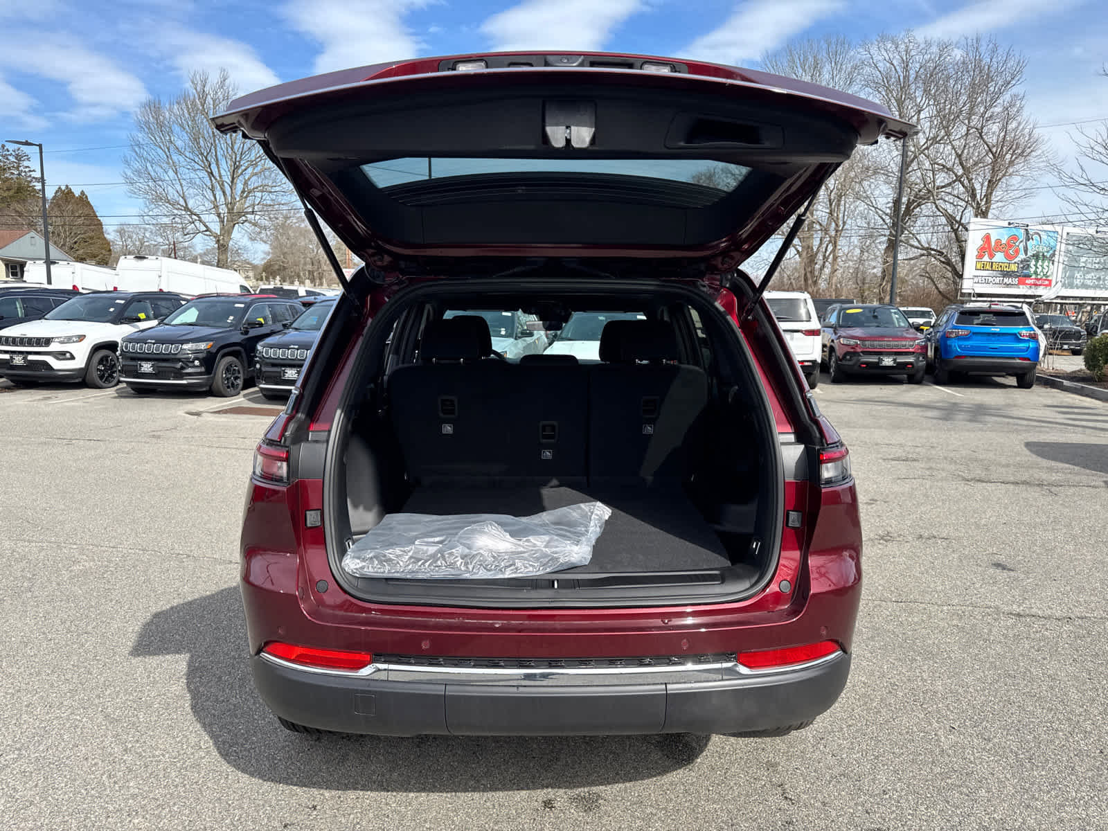 New 2025 Jeep Grand Cherokee Laredo X w/ Trailer Tow Package image 38