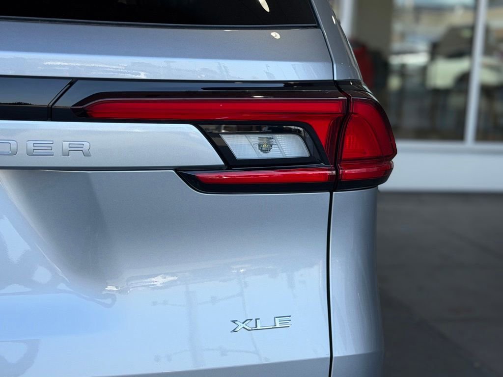 New 2026 Toyota Grand Highlander AWD Hybrid image 12