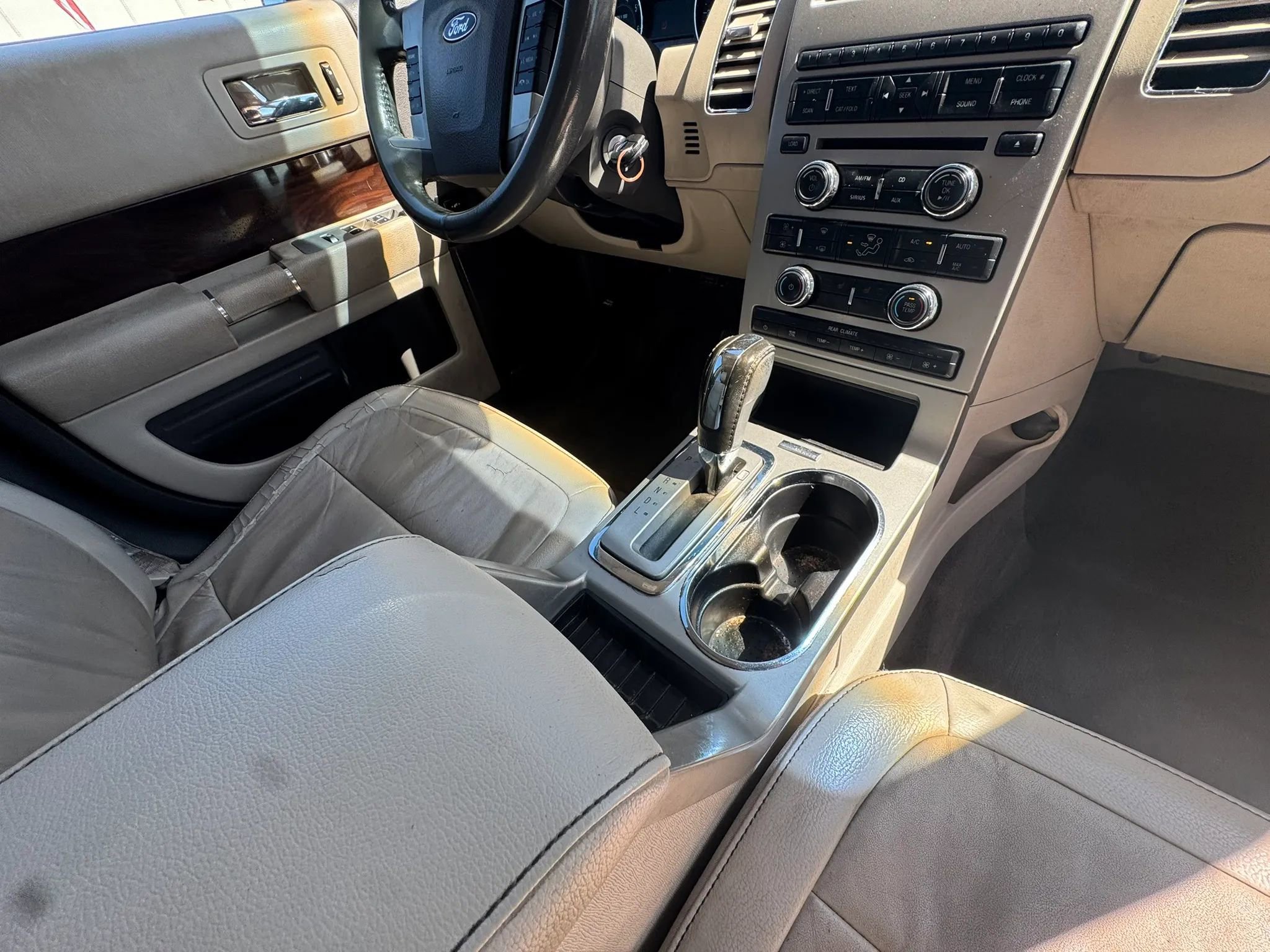 Used 2011 Ford Flex SEL w/ Rapid Spec Order Code FWD image 29