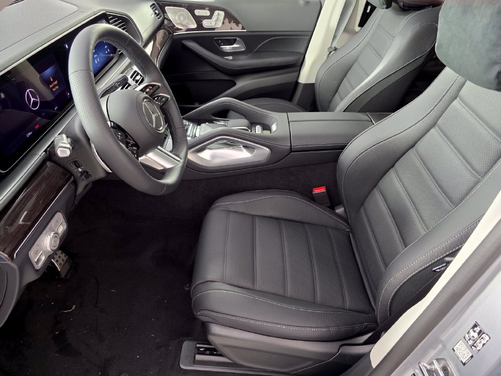 New 2026 Mercedes-Benz GLS 450 4MATIC image 6