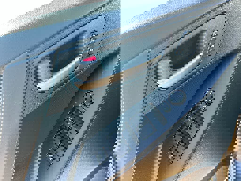 Used 2012 MAZDA MAZDA3 i Touring image 18