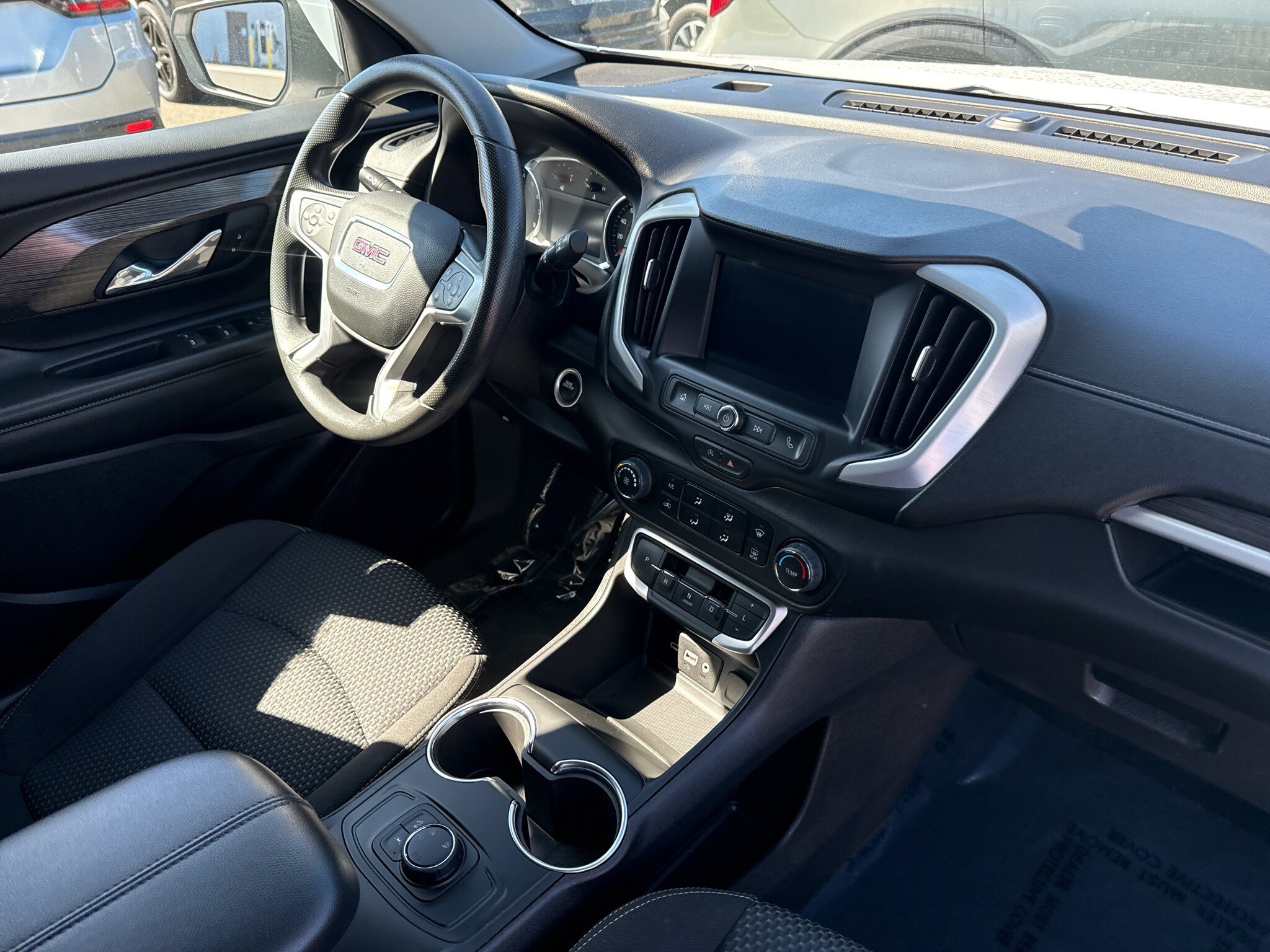 Used 2024 GMC Terrain SLE AWD/4WD image 23