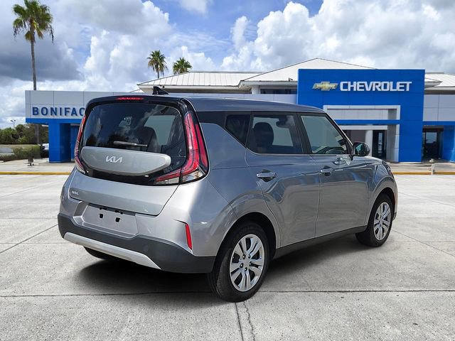 Used 2023 Kia Soul LX FWD image 4