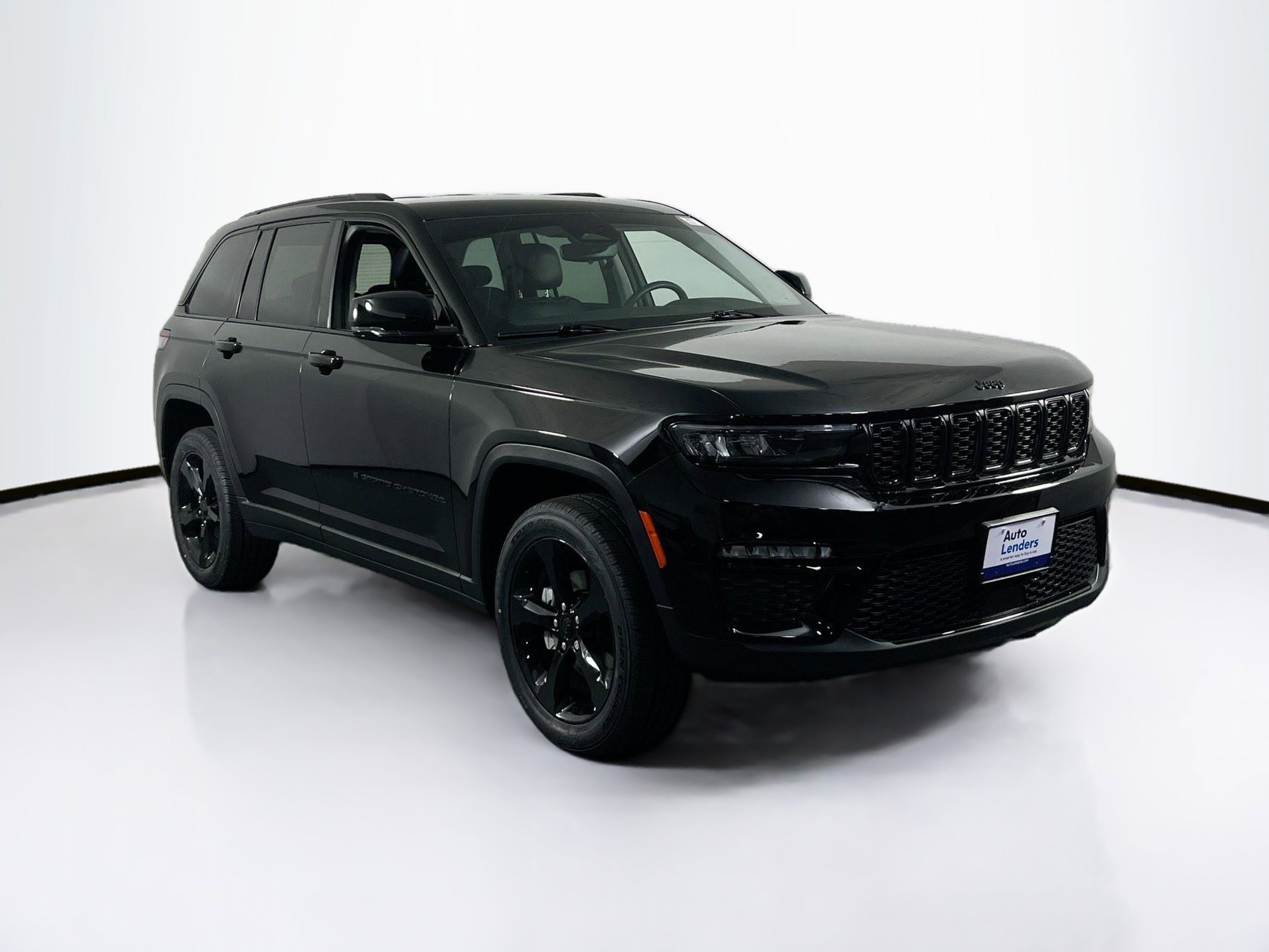 Used 2023 Jeep Grand Cherokee Limited w/ Black Appearance Package image 3