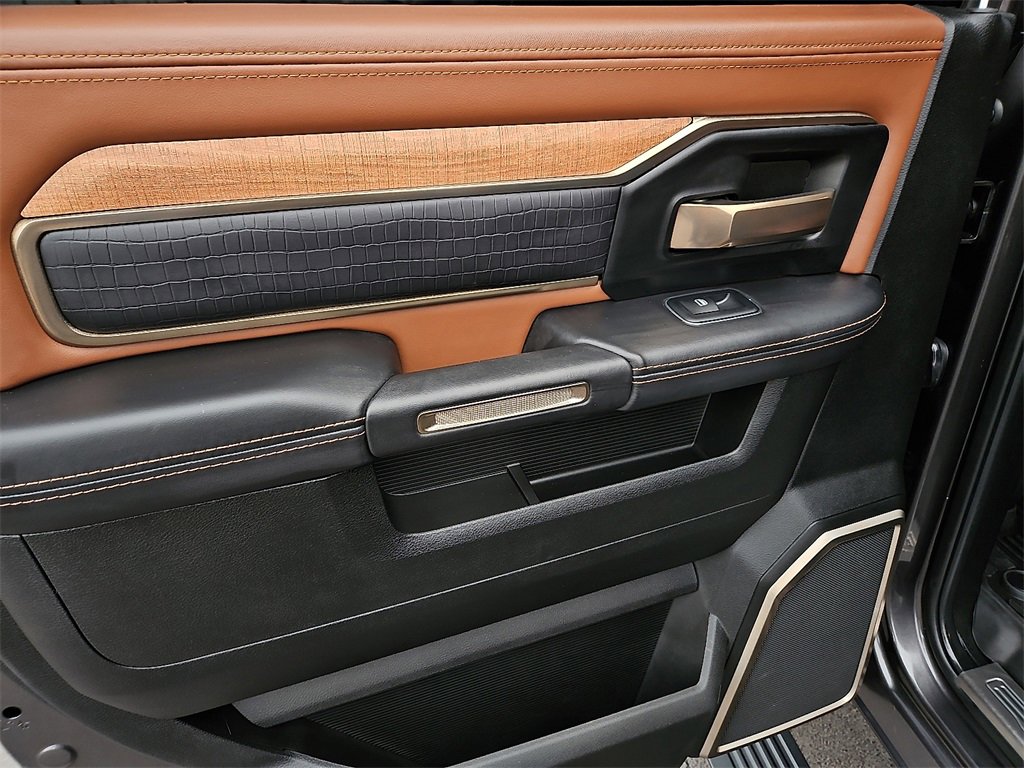 Used 2024 RAM 3500 Limited image 18