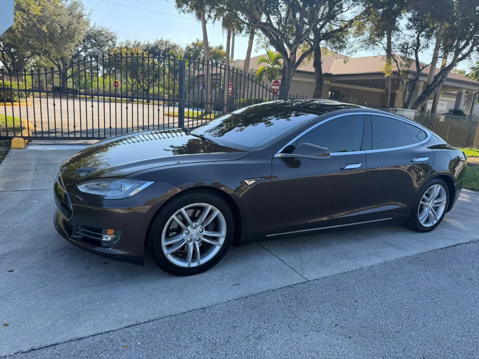 Used 2013 Tesla Model S RWD image 16