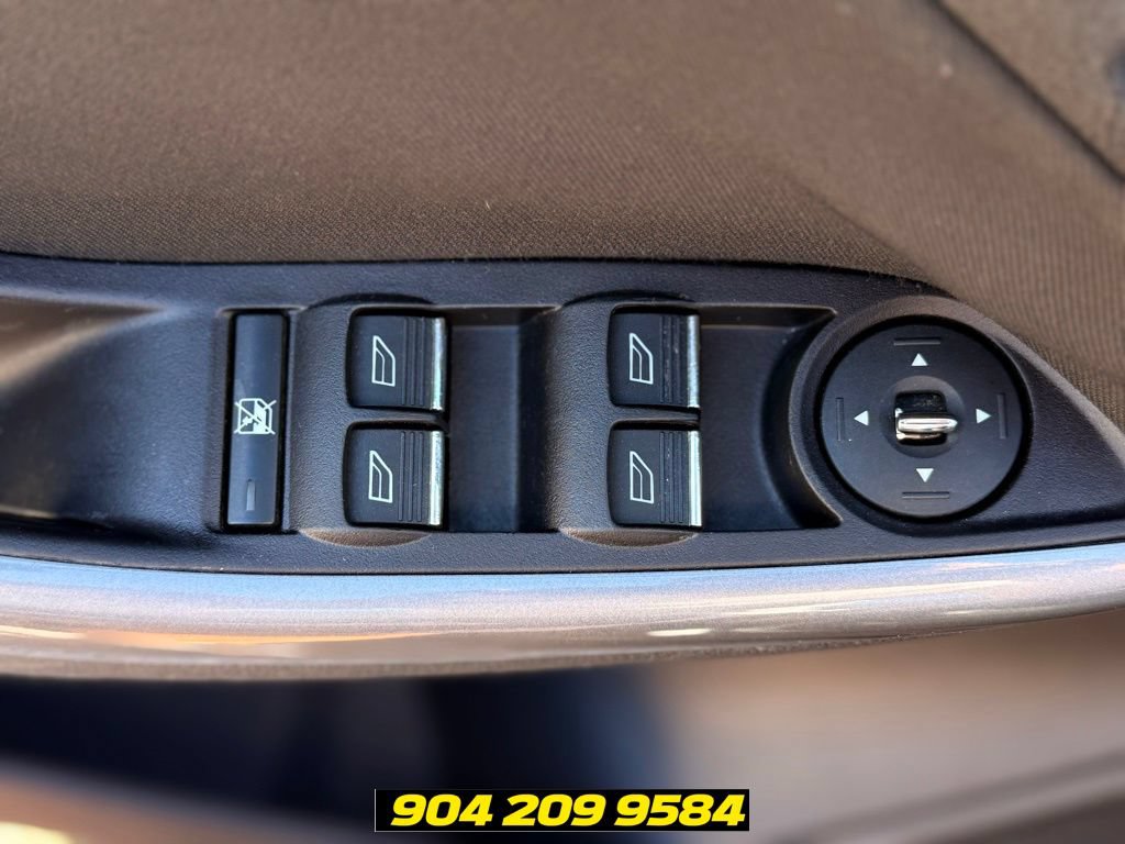 Used 2014 Ford Focus Titanium FWD image 16