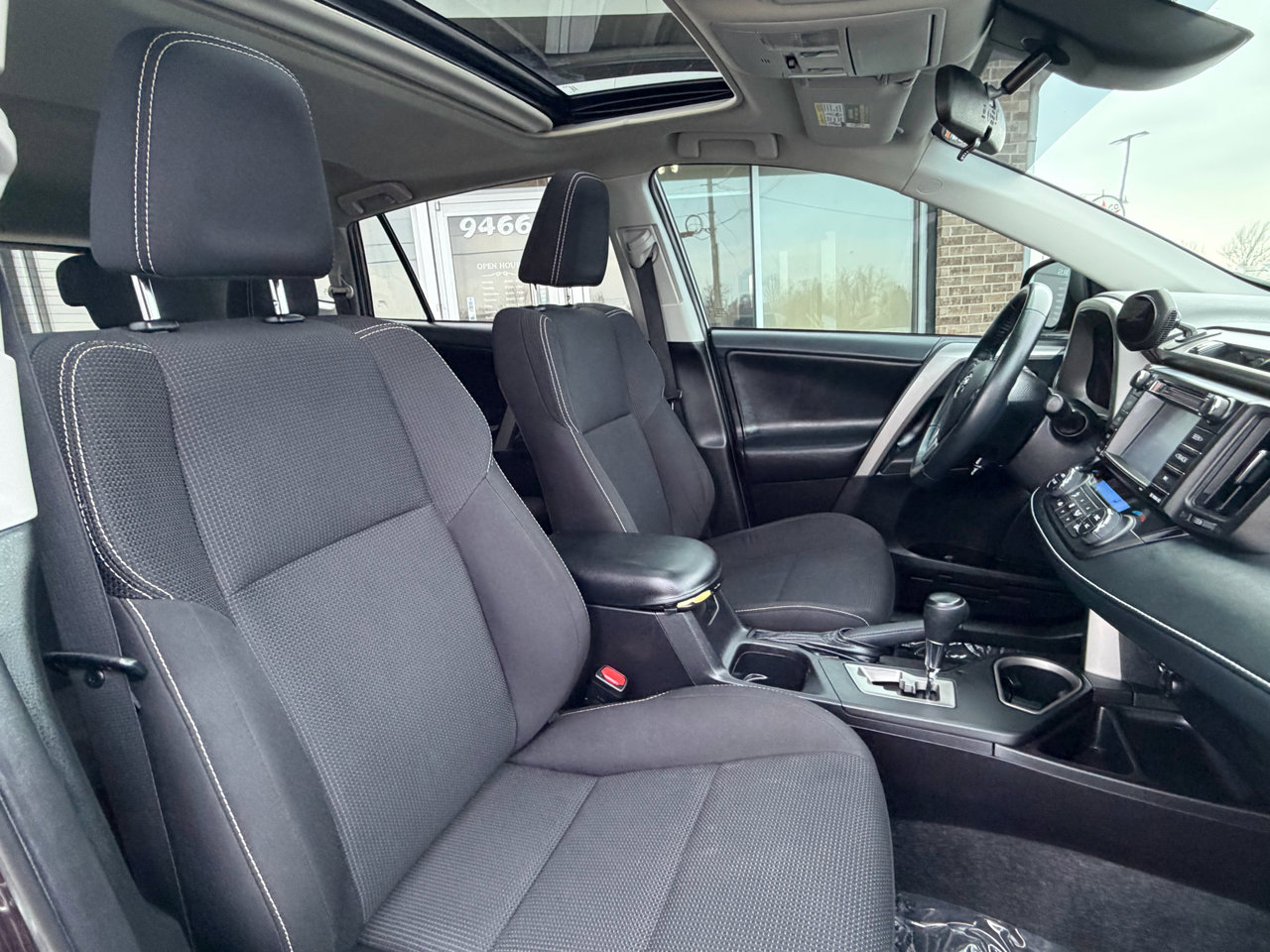 Used 2018 Toyota RAV4 XLE image 29