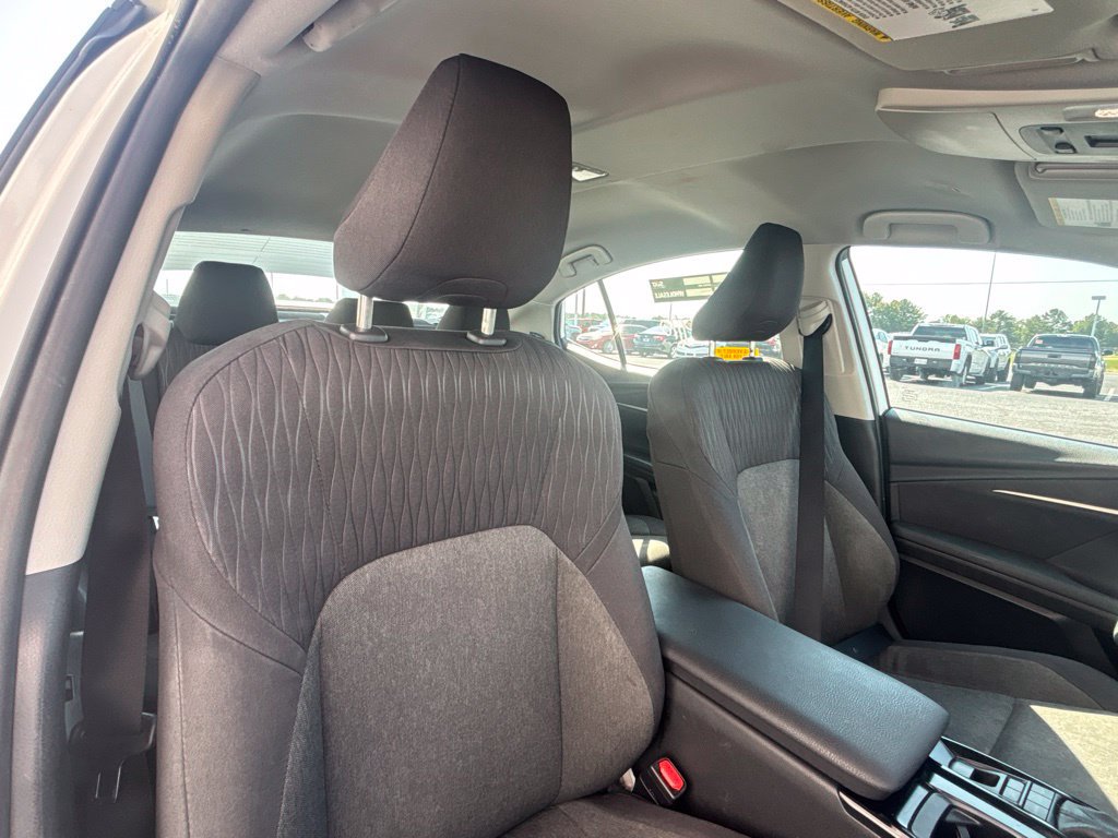 Used 2025 Toyota Camry LE w/ Convenience Package FWD image 18