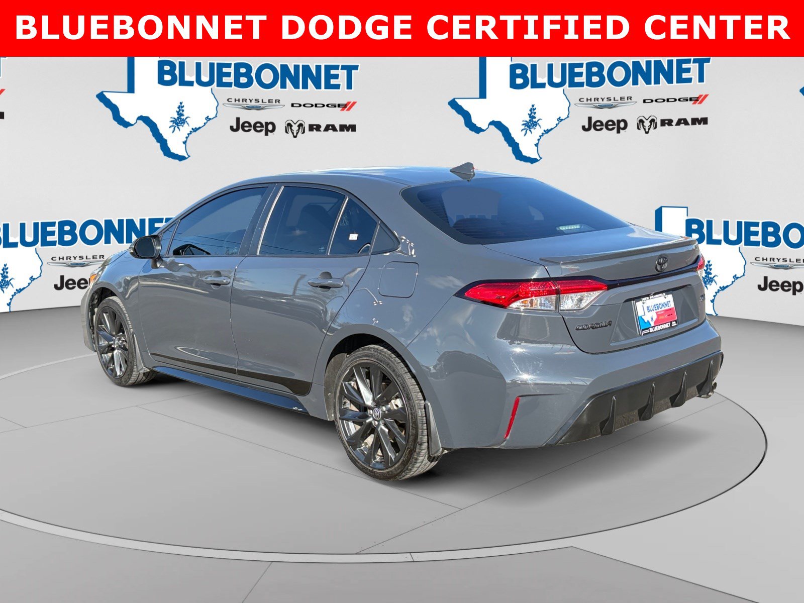 Used 2023 Toyota Corolla SE FWD image 7
