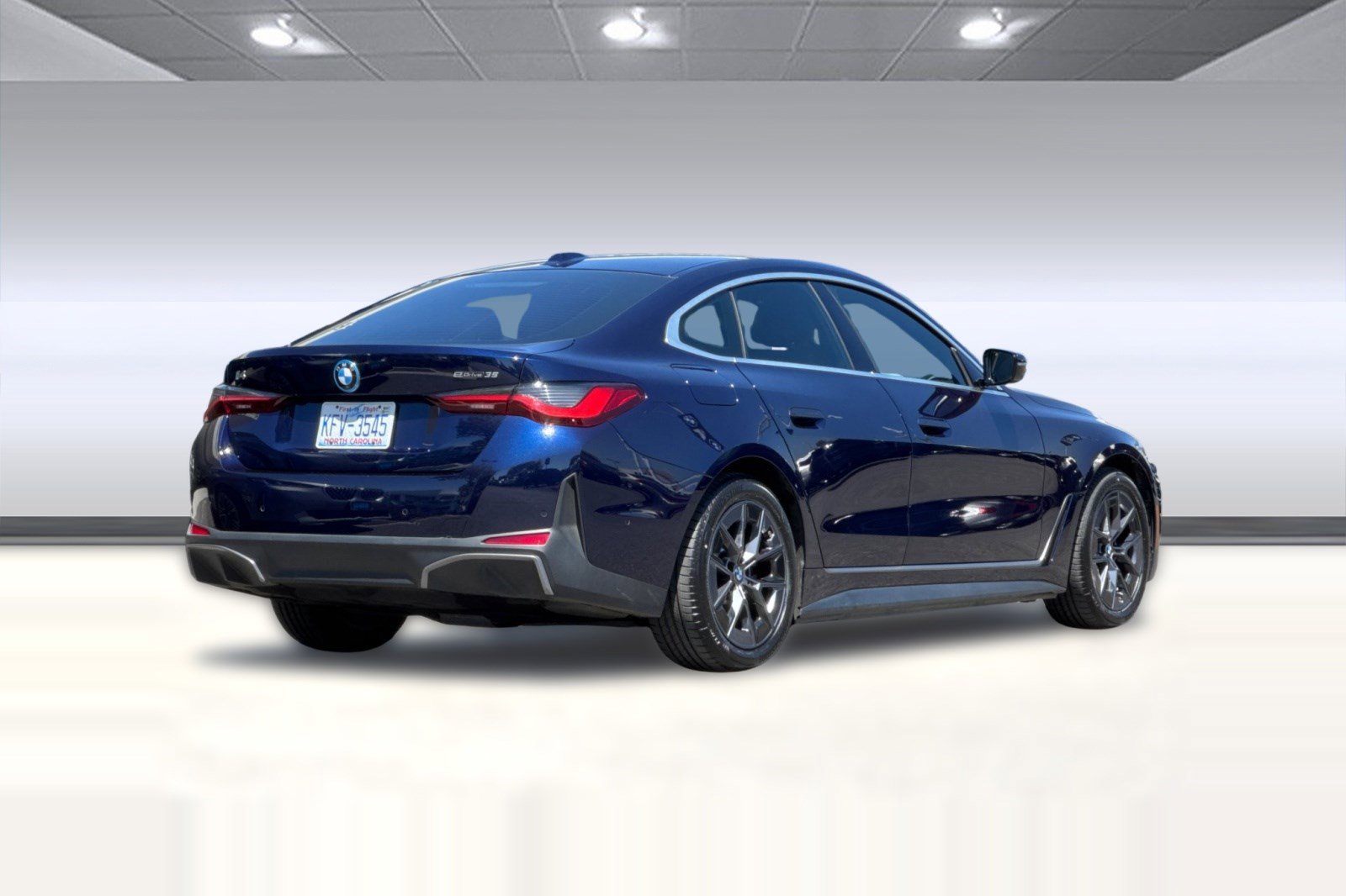 Certified 2023 BMW i4 eDrive35 w/ Premium Package RWD image 9
