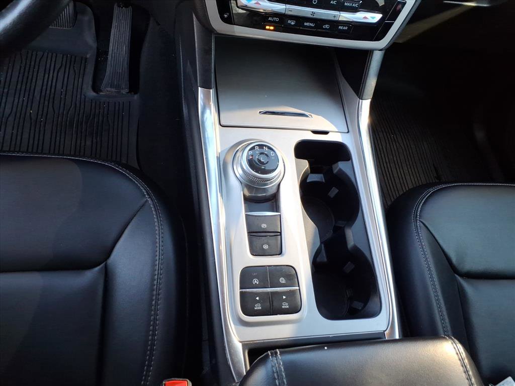 Used 2023 Ford Explorer XLT w/ Equipment Group 202A image 15