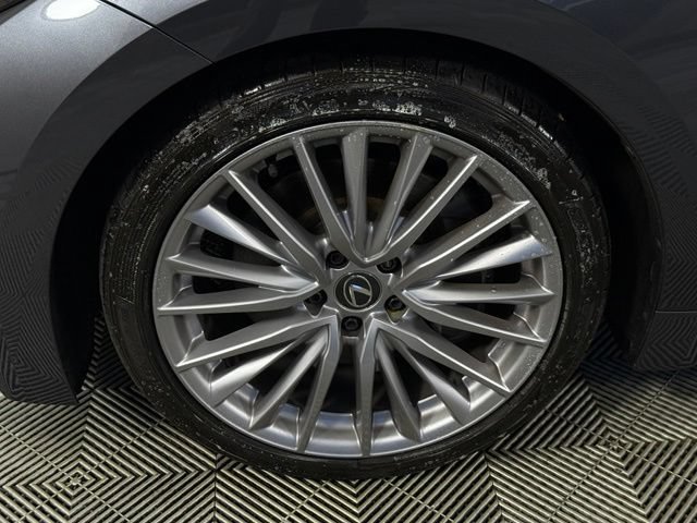 Used 2025 Lexus IS 300 w/ Premium Package RWD image 15