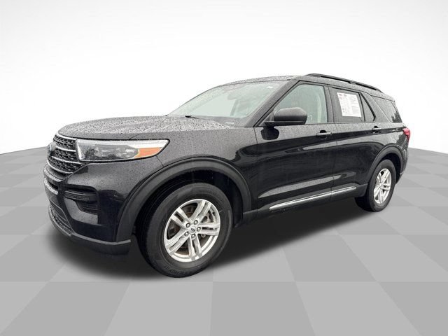 Used 2022 Ford Explorer XLT RWD image 1