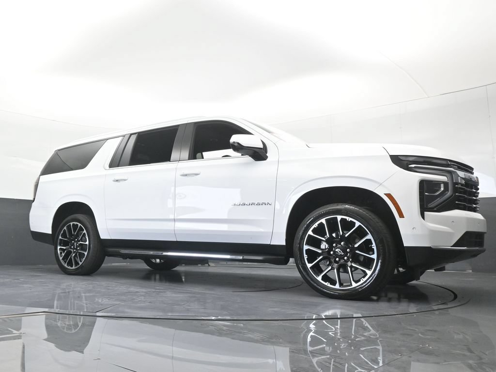 Used 2025 Chevrolet Suburban LT RWD image 74