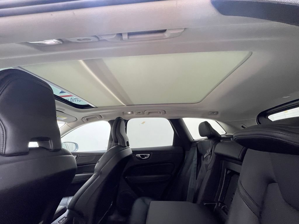 Used 2023 Volvo XC60 B5 Core w/ Climate Package AWD/4WD image 14