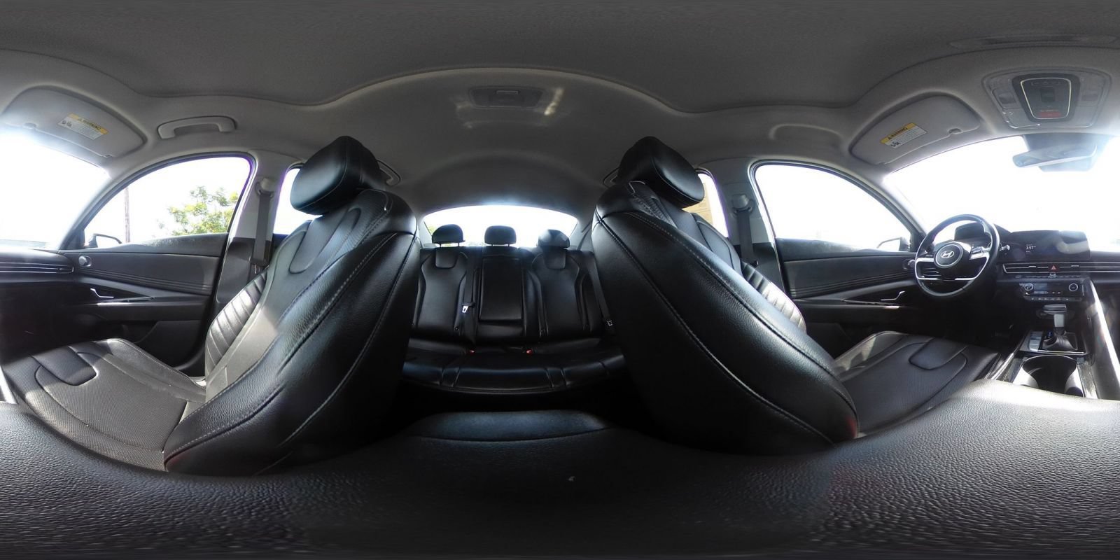 Used 2025 Hyundai Elantra Limited FWD image 44