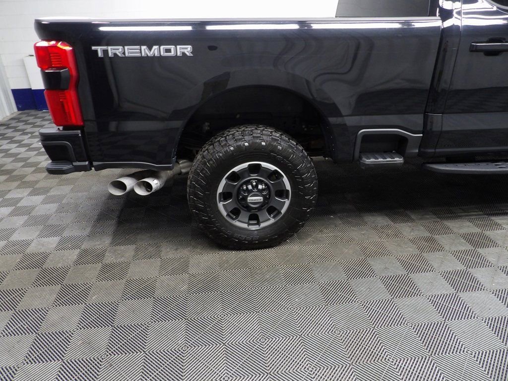 Used 2023 Ford F250 Lariat w/ Lariat Ultimate Package image 42