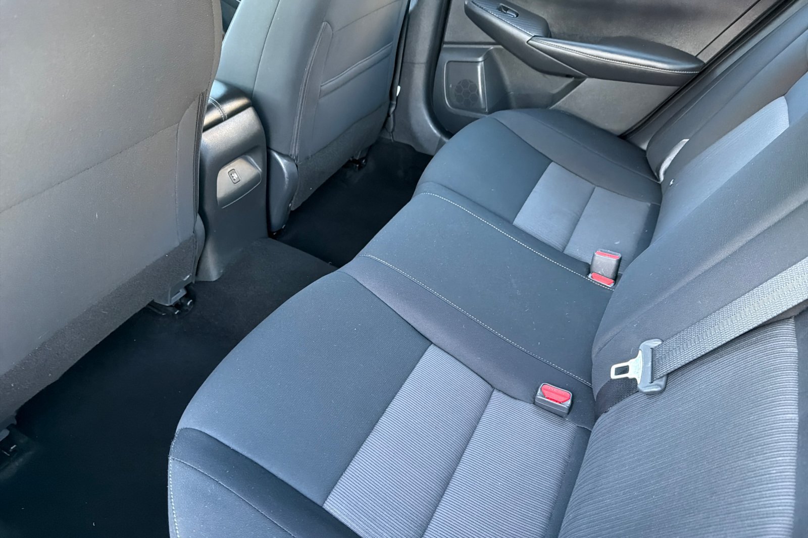 Used 2023 Nissan Sentra SV FWD image 16