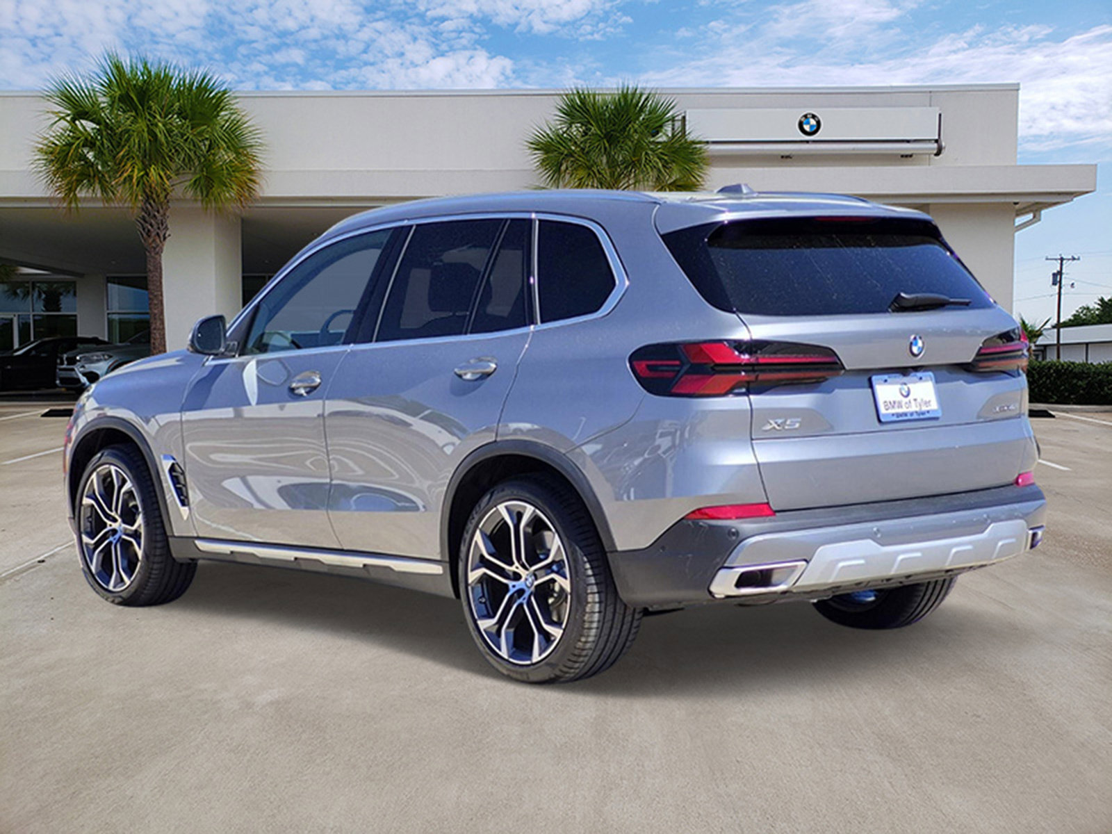 Certified 2026 BMW X5 xDrive40i w/ Climate Comfort Package image 6